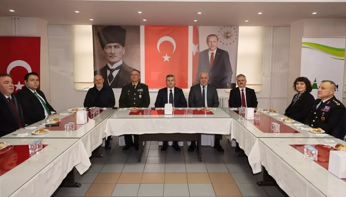 Artvin'de Bayram Coşkusu ve Birlik Mesajı