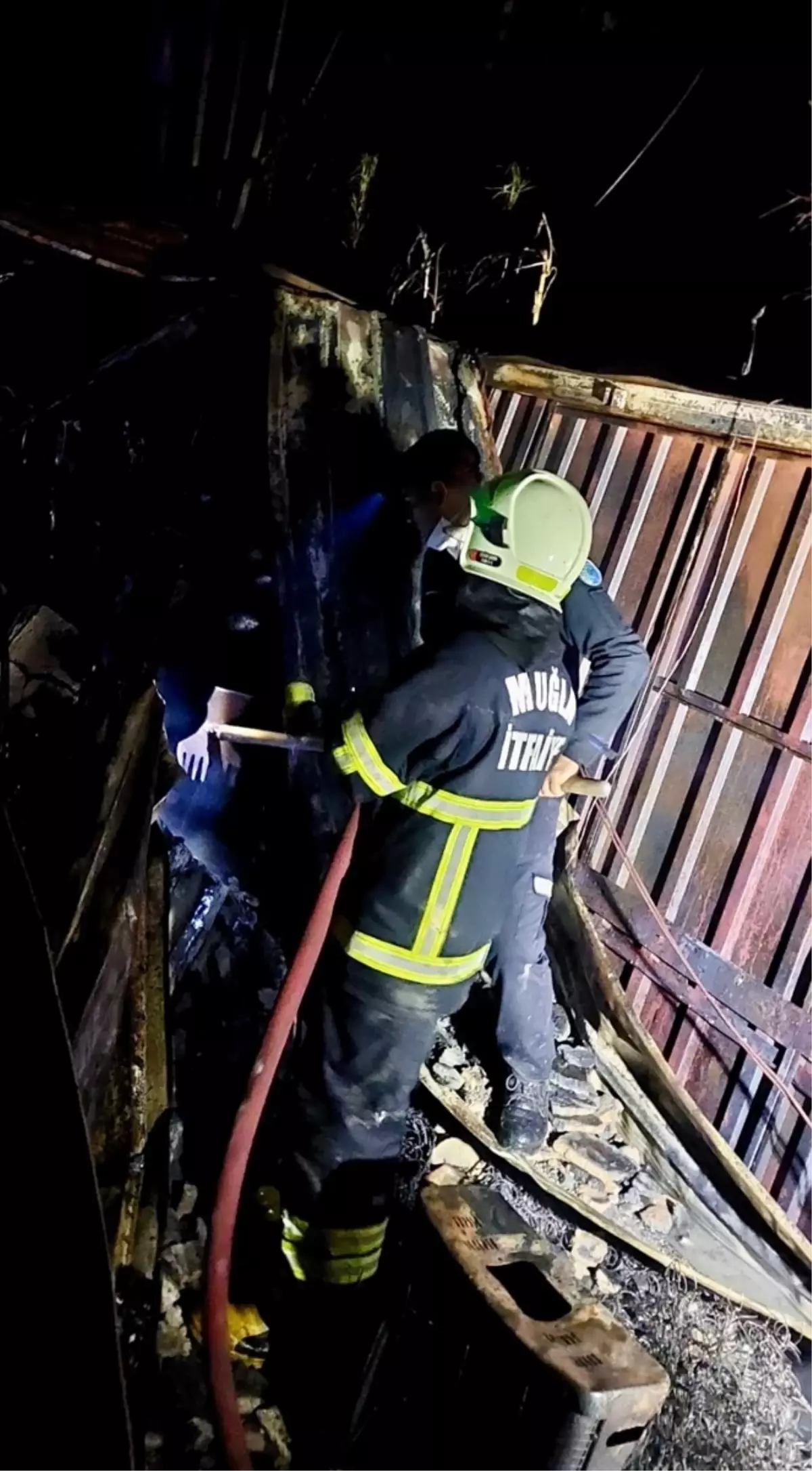 Bodrum’da İşçi Konteynerlerine Çıkan Yangın Kontrol Altına Alındı