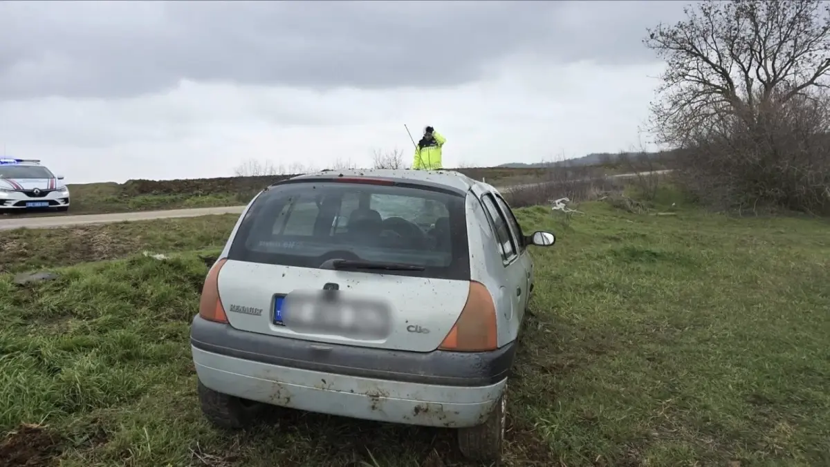 Uzunköprü'de İki Ayrı Trafik Kazası 4 Yaralıyı Yarı Yarıya Bıraktı