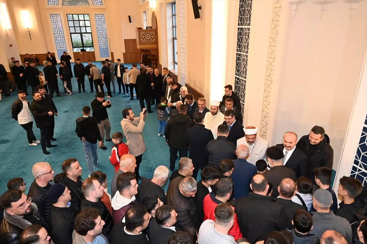 Ramazan Bayramı Coşkusu: Elazığ, Mardin, Siirt ve Batman’da Camiler Dolu