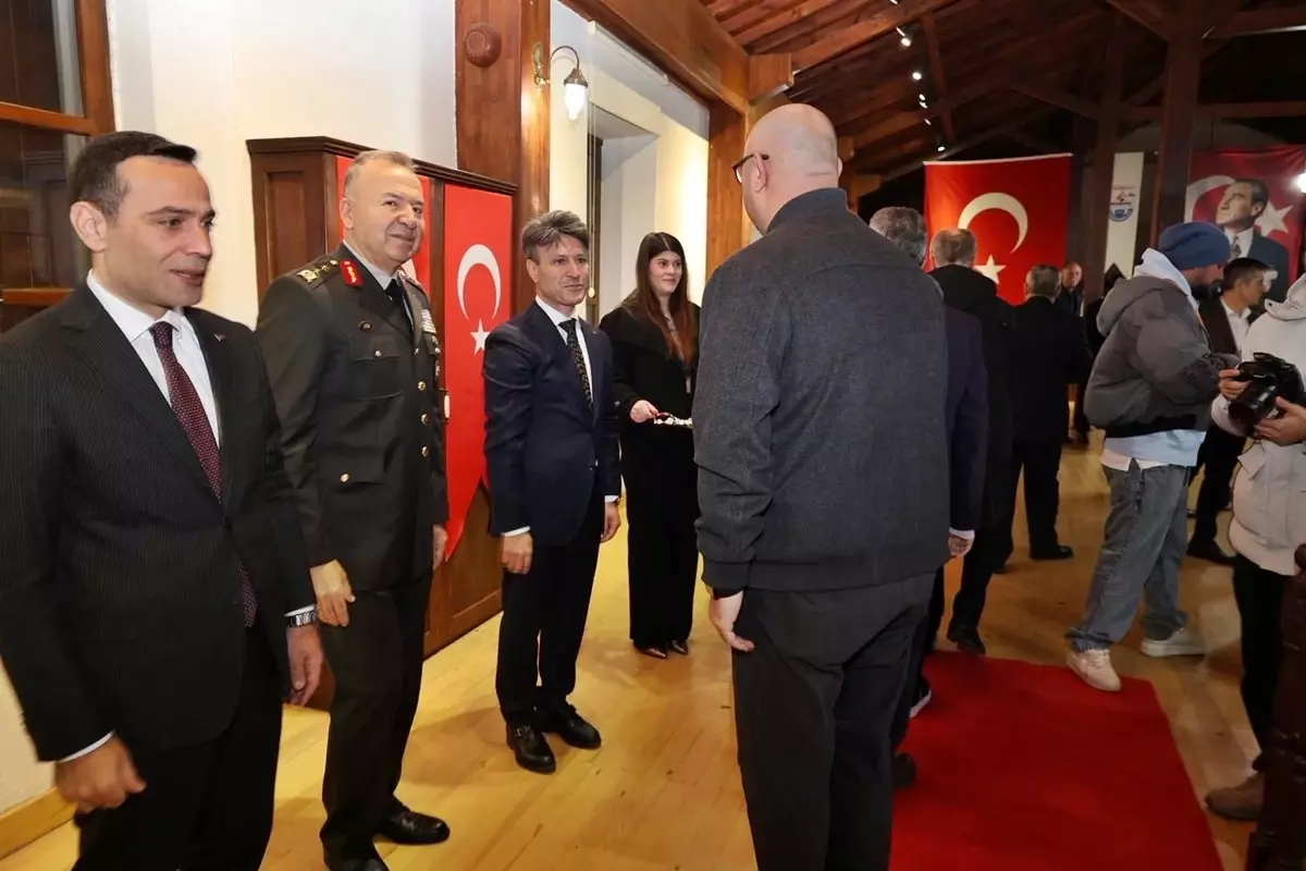 Gelibolu’da Protokol Üyeleri Bayramlaşma Töreniyle Bir Araya Geldi