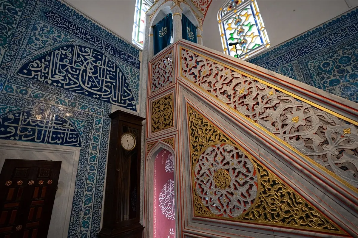 Üsküdar’ın Çiniyle Bezenmiş Osmanlı Mirası: Çinili Cami