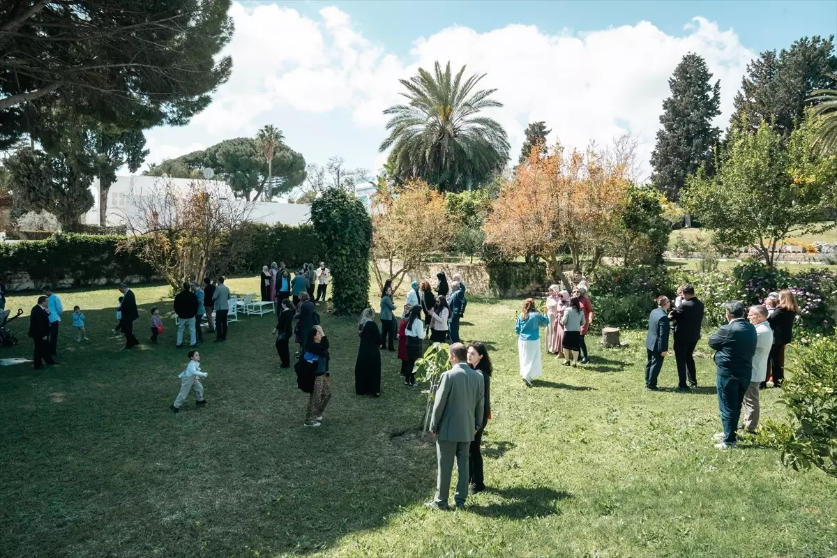 Tunus'ta Türk Toplumu Ramazan Bayramı'nı Büyükelçilikte Coşkuyla Kutladı