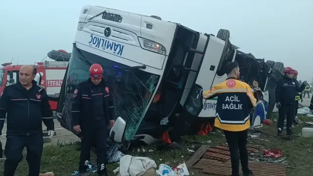 Kaza sonrası ambulanslar