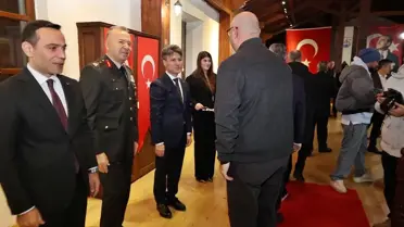 Gelibolu’da protokol üyelerinin bayramlaşma anı