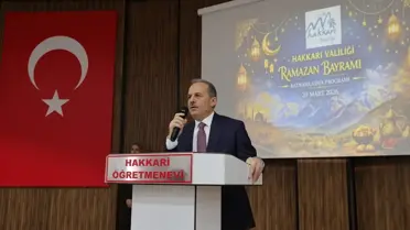 Vali Taşyapan bayram konuşması sırasında