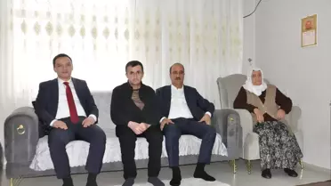 Kaymakam Bilgin şehit aileleriyle bir arada