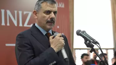 Bakan Çiftçi Van’da bayramlaşma programında konuşma yapıyor