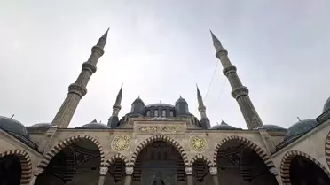 İlk bayram namazına katılan cemaat