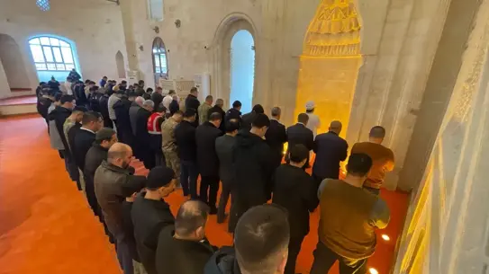 Camii içindeki restore edilmiş süslemeler