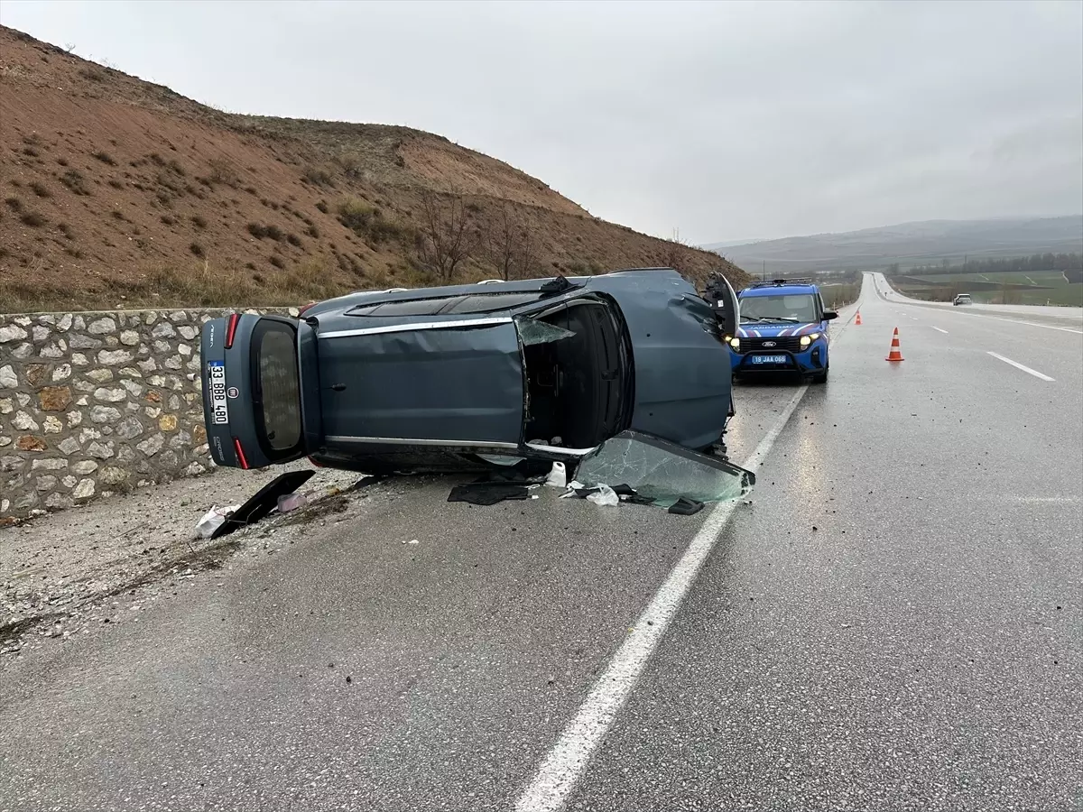 Çorum Alaca’da Otomobil Devrildi: 5 Kişi Yaralı