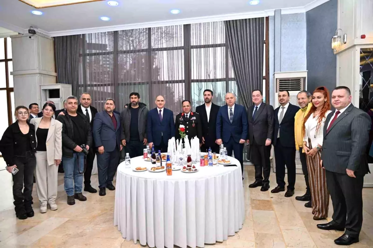 Manisa’da Ramazan Bayramı Resmi Protokol Töreni Yoğun Katılımla Gerçekleşti