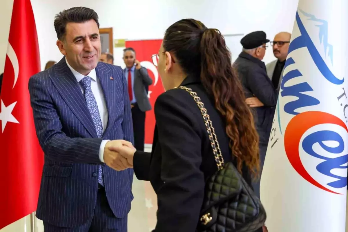 Tunceli'de Ramazan Bayramı Coşkusu: Vali Aygöl'ün Konuşması ve Yerel Etkinlikler