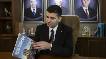 Kurultay sahası ve katılımcılar