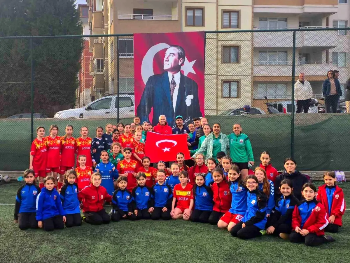 Alper Boğuşlu, Bilecik Kolej Spor Kulübü’nde Genç Kalecilerle Buluştu