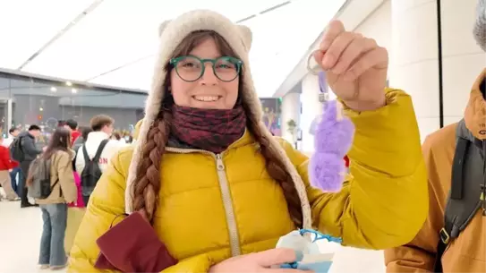 Labubu ve Sony logosu