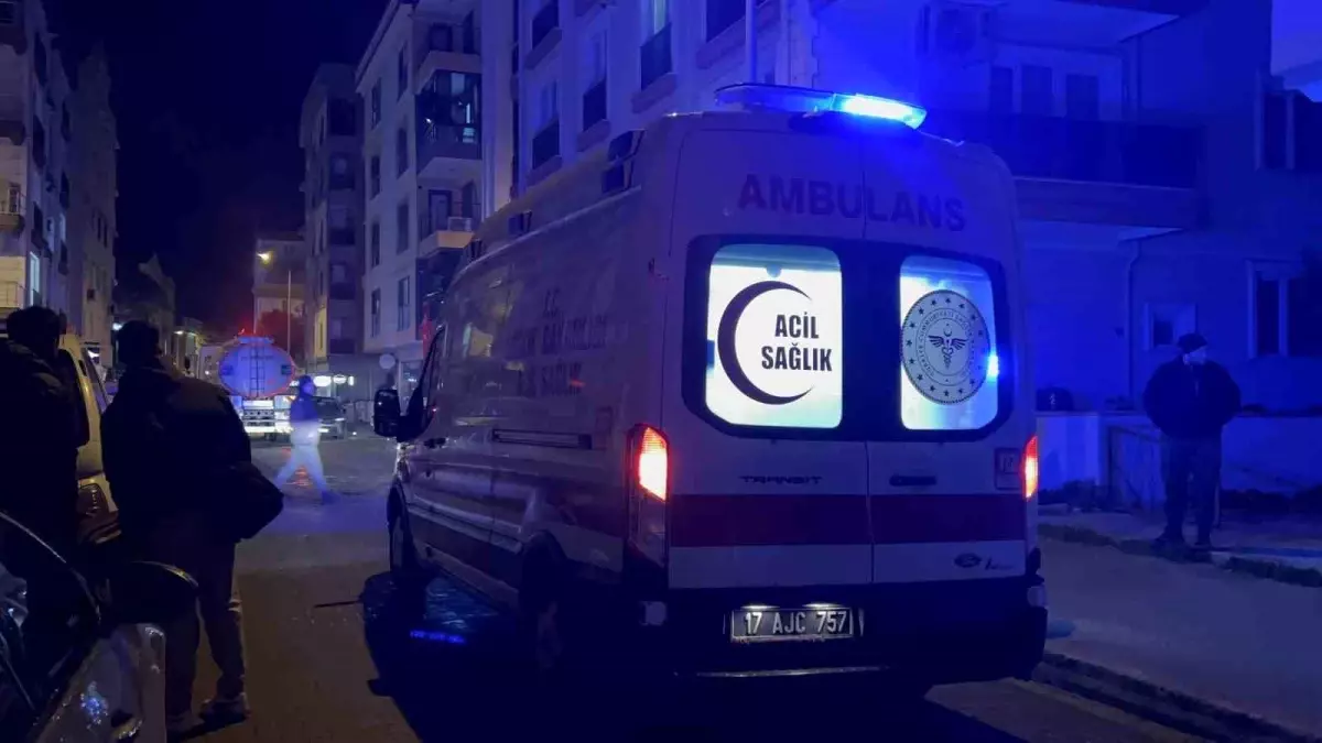 Çanakkale'de Ev Yangınında İtfaiye Kahramanlığı: Mahsur Kalan Kişi Hayata Döndü