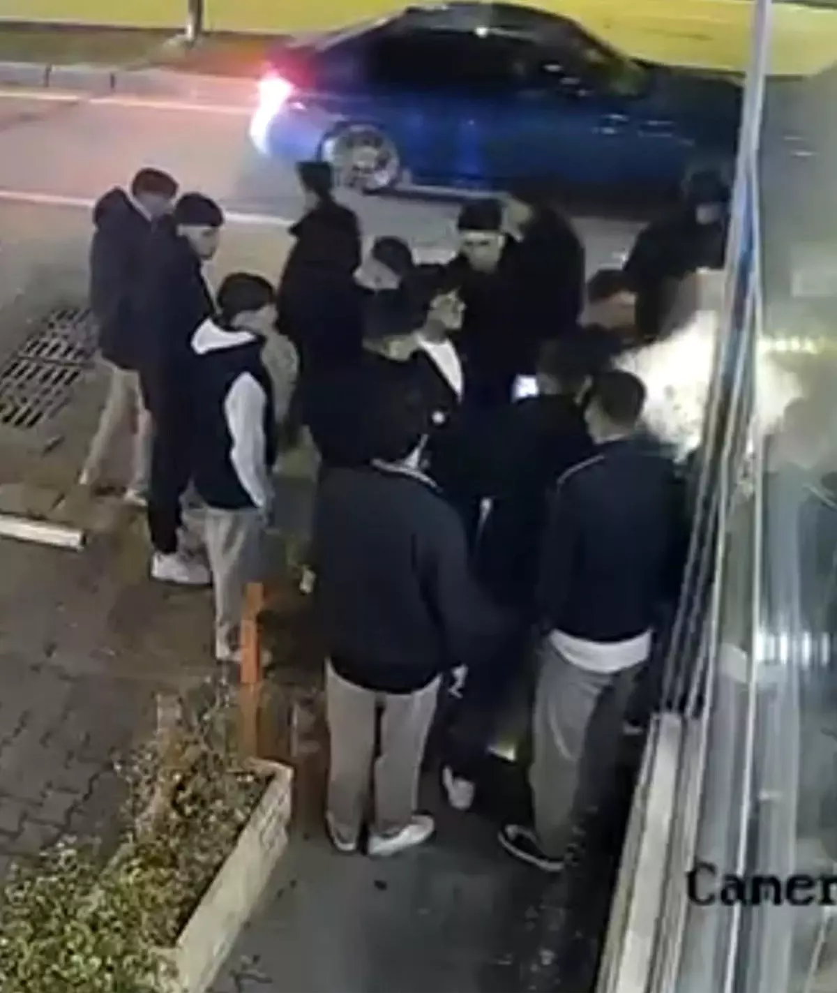 Bursa’da Güvenlik Kamerasına Yansıyan Anlık Kavga: Neler Görüldü?