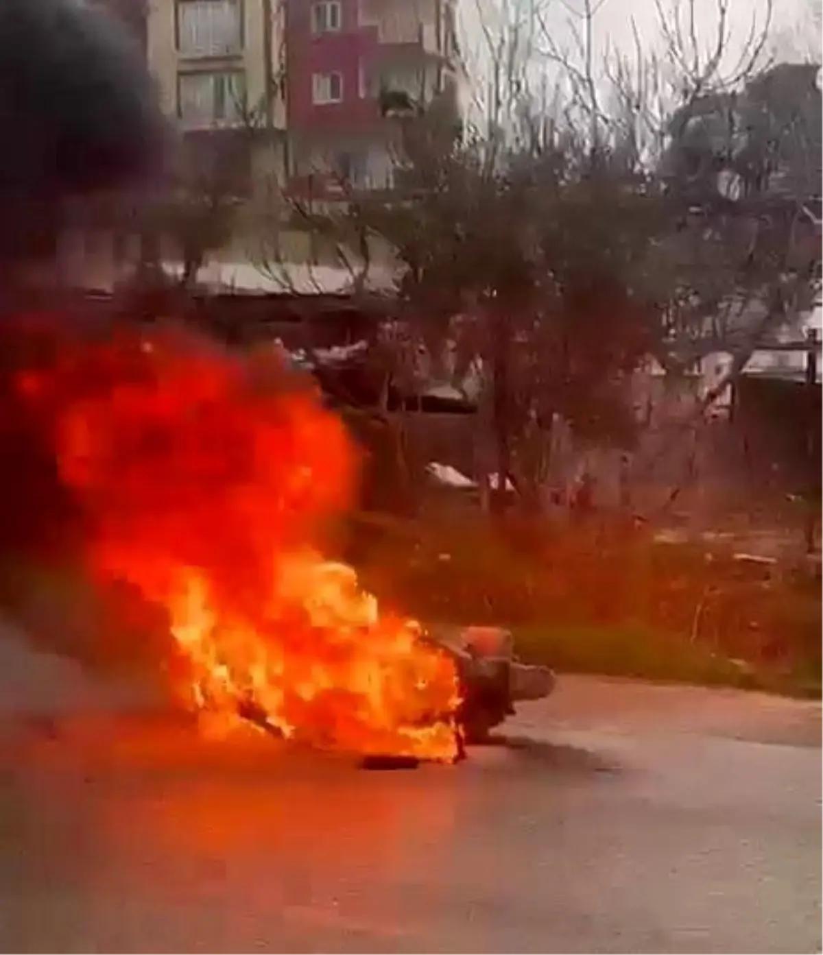 Adıyaman’da Seyir Halindeki Motosiklet Aniden Alev Aldı