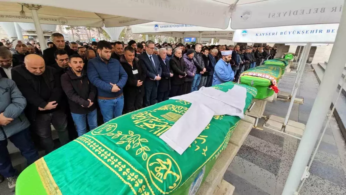 Kayseri'de Tıp Öğrencisi Yaren Mercan Trafik Kazasında Şehit Oldu