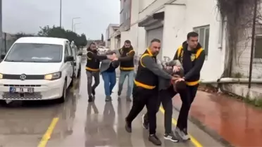 Gözaltına alınan şüpheliler ve atlar