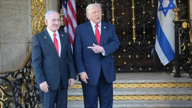 İran yetkilileri basın açıklaması