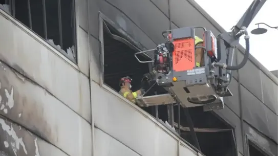 Güney Kore Daejeon’da Otomobil Parçası Fabrikasında Çıkan Yangın 11 Hayatı Aldı