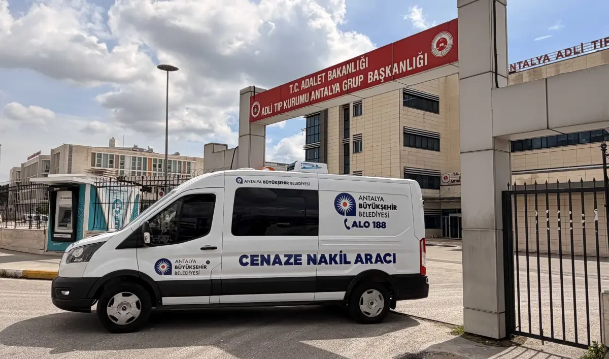 Antalya’da Market Sahibi Oğlu Tarafından İşlenen Cinayet Sonrası Cenaze Teslim Edildi