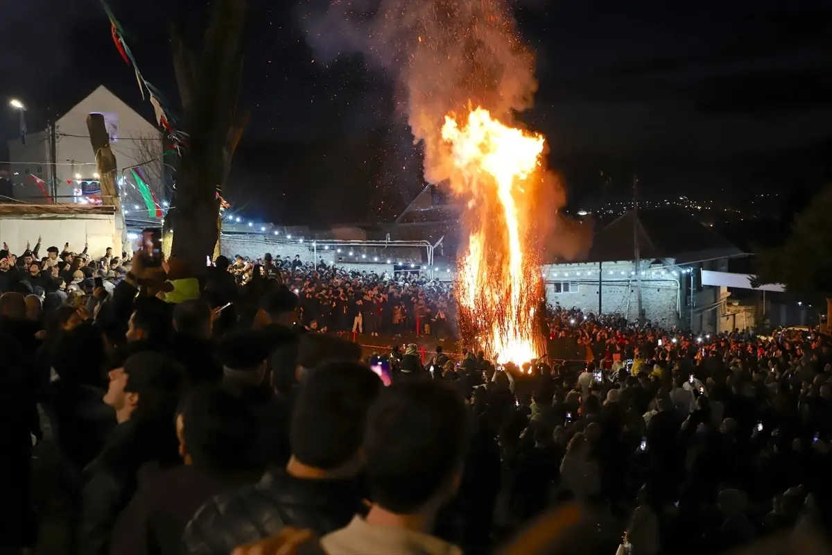 Şeki'de Nevruz Coşkusu: Geleneksel Gösteriler Şehri Renklendirdi