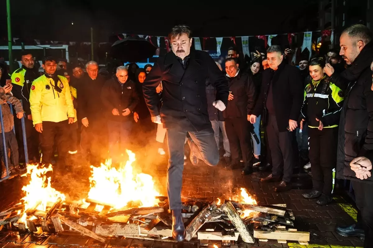 Bahçelievler'de Nevruz Coşkusu Güneşli Bir Günde Başladı