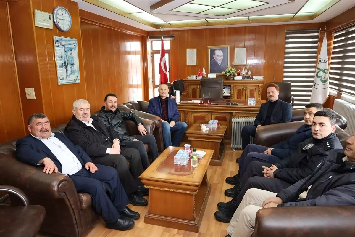 Elmalık Köyü'nde Hacı Adaylarına Özel Dua ve Yemek Şenliği