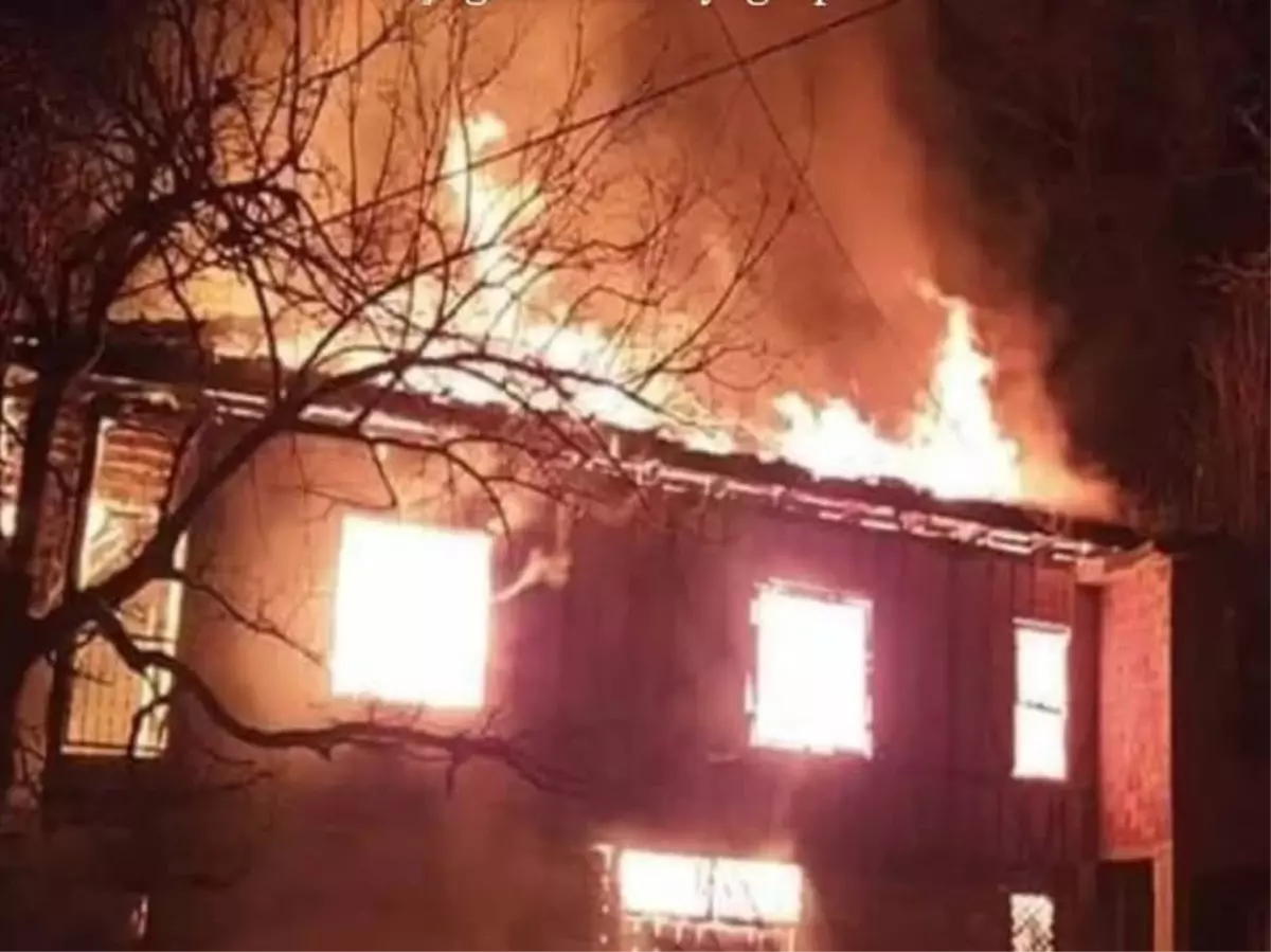 Develi'de Ev Yangını: Zihinsel Engelli Kız Hayatını Kaybetti, Bir Diğer Kişi Yaralandı