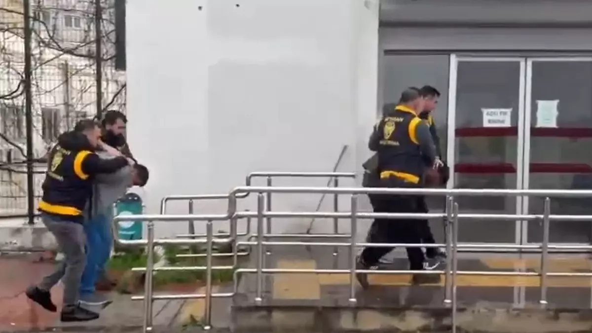 Adana’da Atına Şiddet Uygulayan İki Şahıs Gözaltına Alındı