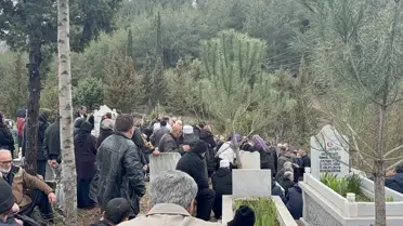 Adana’da Trafik Kazası Sonrası Ayla Doğan’ın Duygusal Cenazesi Kahramanmaraş’ta Yapıldı