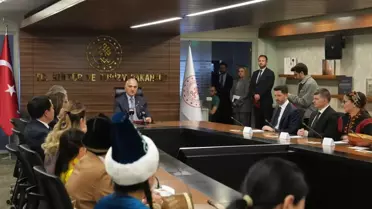 Kültür ve Turizm Bakanı Ersoy, Nevruz’da Türk Cumhuriyetleri Heyetini Karşıladı