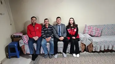 Zonguldak'ta tek başına yaşayan yaşlı bir vatandaşın bayram ziyareti