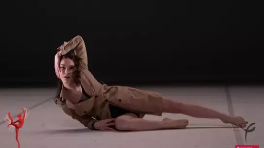 Doğa Deniz Usta sahnede