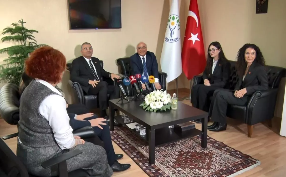 CHP ve DEM Parti, Ramazan Bayramı'nda Demokrasi ve İnsan Hakları Mesajı Verdi