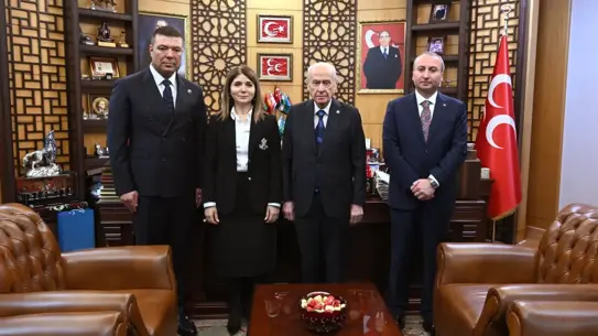 Bahçeli'nin bayramlaşma heyeti fotoğrafı
