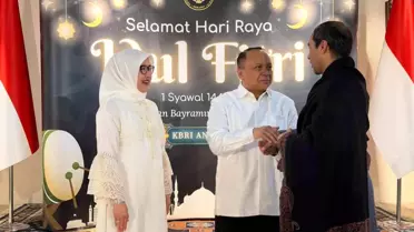 Etkinlikte gösteri ve katılımcılar