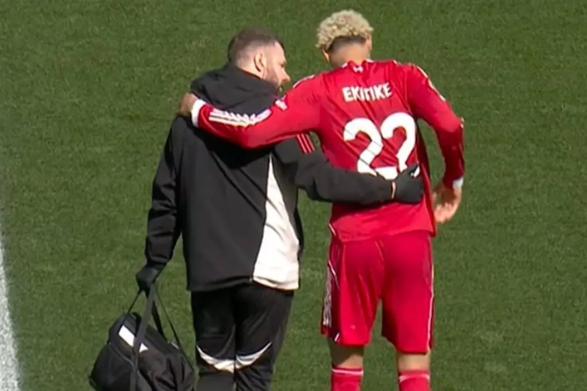 Liverpool’da Şok Sakatlık: Hugo Ekitike 3. Dakikada Çıktı