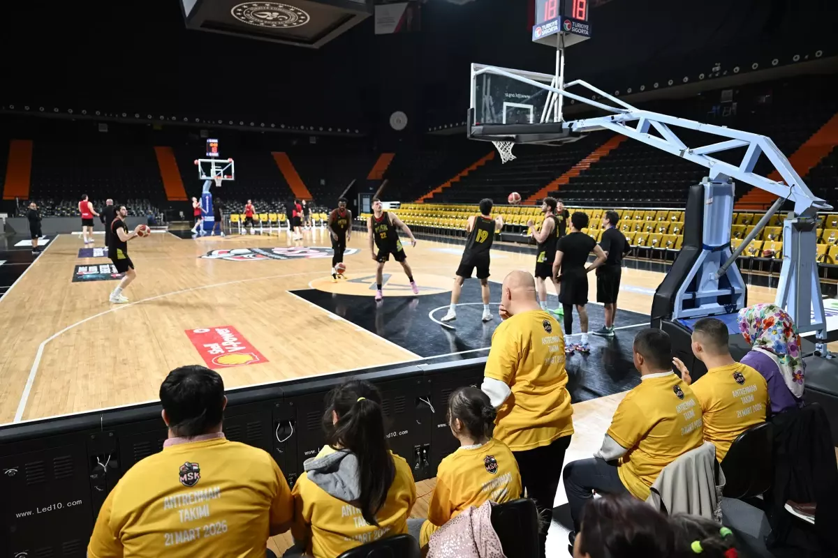 Mersin'de Down Sendromlu Çocuklarla Spor Buluşması: Toplumsal Farkındalık Artıyor