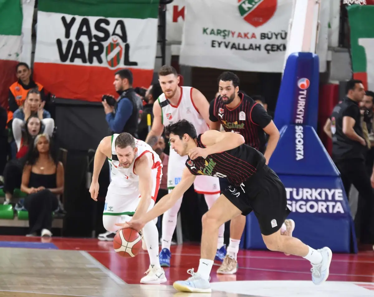 Ege Derbisi’nde Karşıyaka ve Manisa Basket Kıyasıya Rekabet