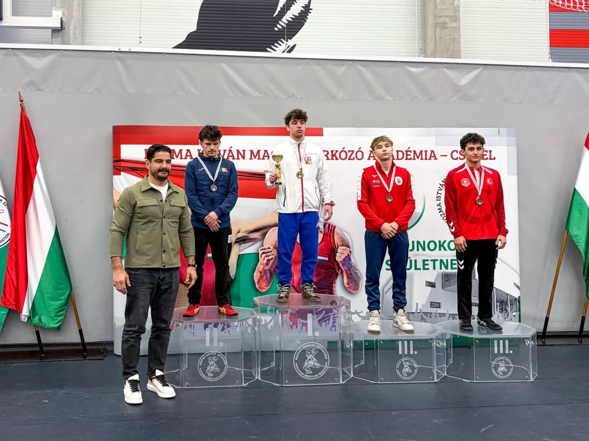 Türkiye U20 Grekoromen Güreş Takımı Budapeşte'de Altın Madalya Kazandı