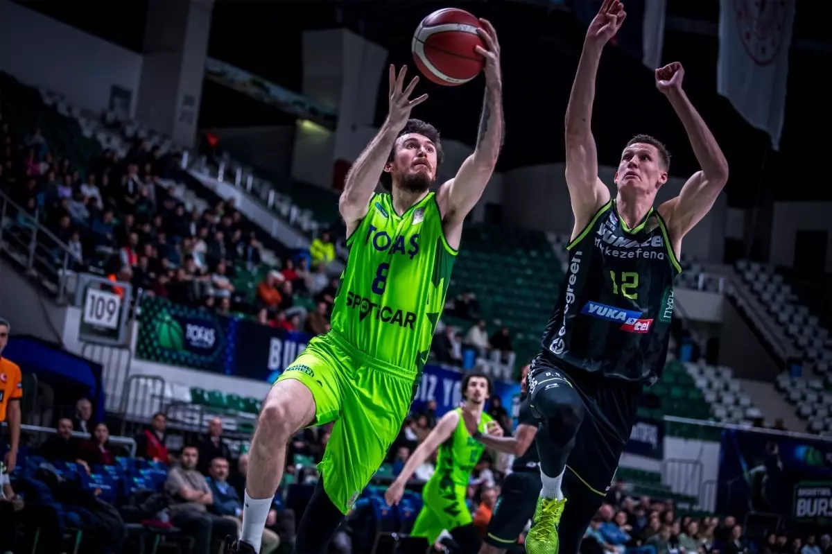TOFAŞ, Merkezefendi'yi 93-88 Skorla Geride Bıraktı