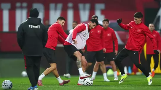 A Milli Futbol Takımı Romanya maçı öncesi antrenman