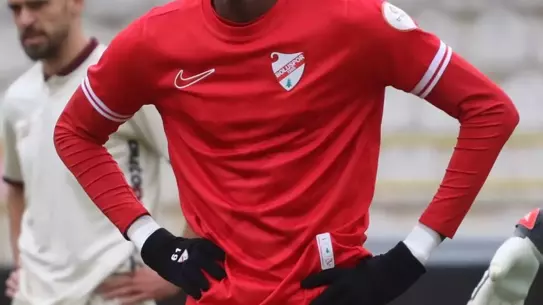 Maçın kritik anlarından bir kare