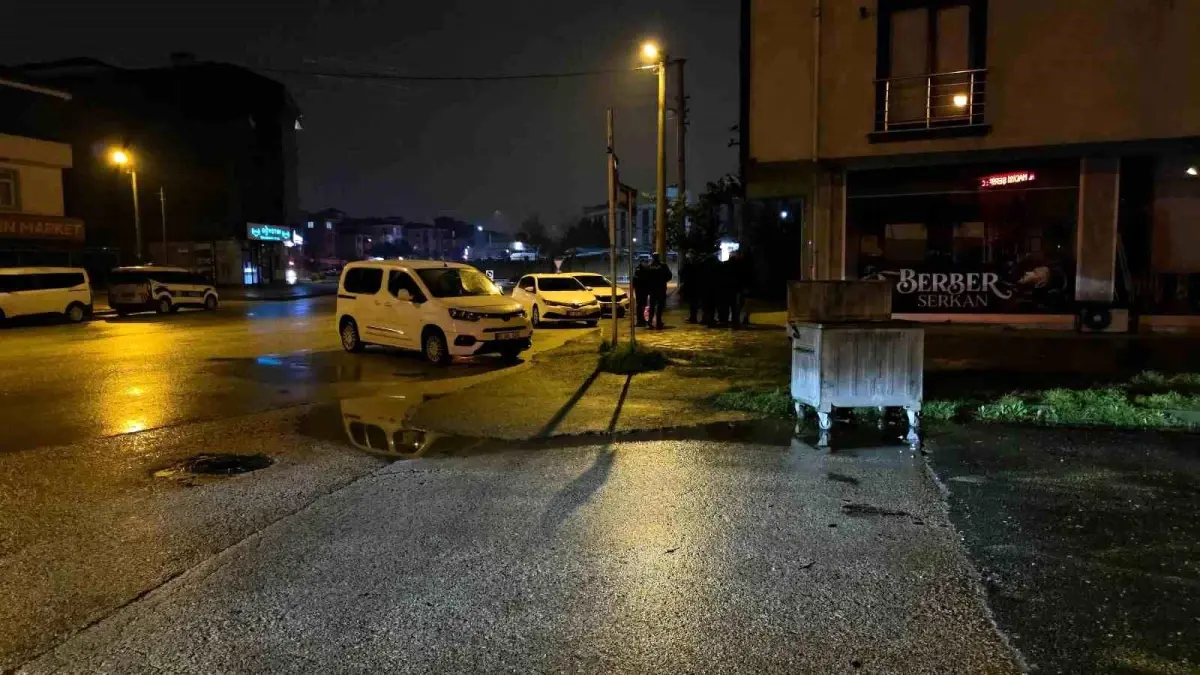 Düzce Otobüs Durağında 14 Yaşındaki Çocuk Silahlı Saldırıya Maruz Kaldı