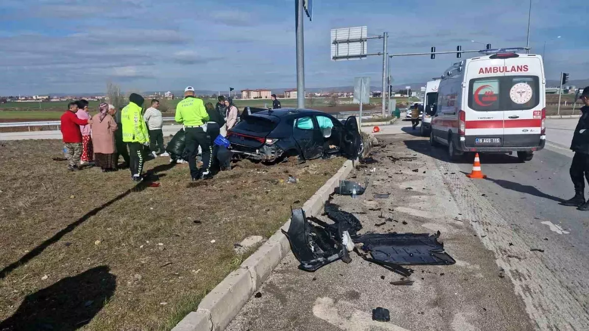 Çorum Alaca’da Kavşakta Trafik Kazası: 1 Çocuk Dahil 6 Yaralı