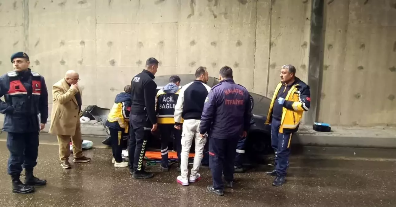 Erkenek Tüneli'nde Kontrolsüz Araç Kayması 3 Yaralıya Yol Açtı